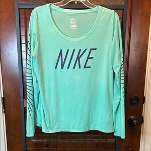 Nike Women's Long Sleeve Dri-Fit Tee Size XL sku#140